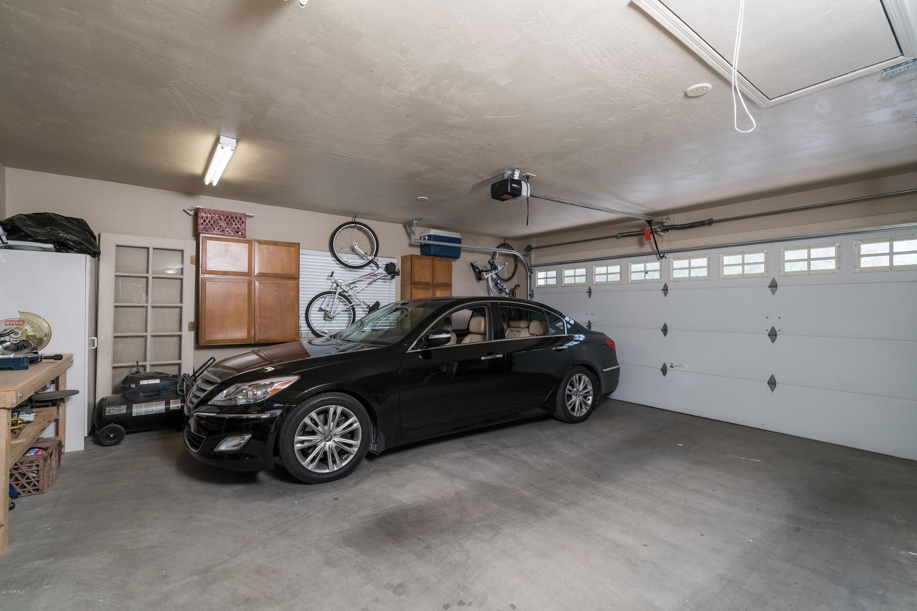 515 West Bethany Home Road Phoenix, AZ 85013 - Photo 21 of 28 021_Garage