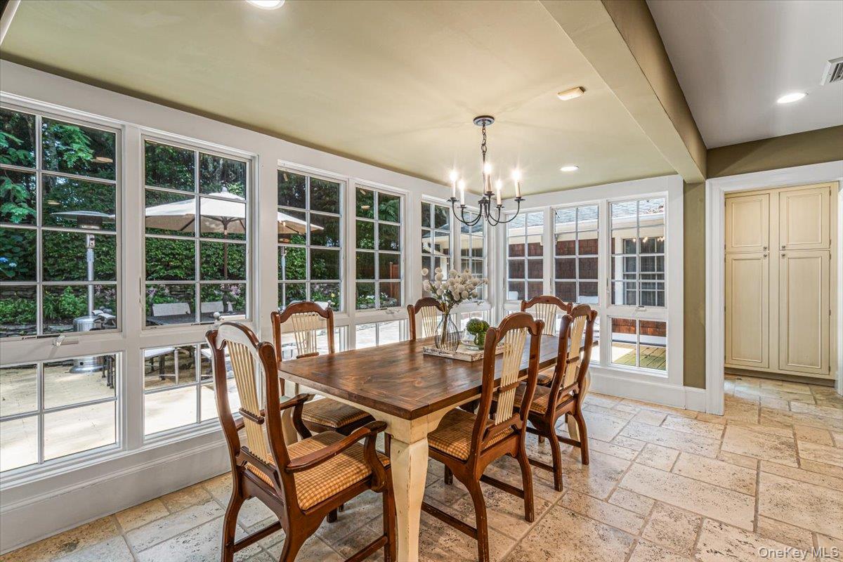 39 Cherry Lane Syosset, NY 11791 - Photo 16 of 43