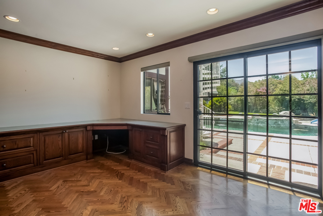 26352 MacMillan Ranch Road Canyon Country, CA 91387 - Photo 13 of 37