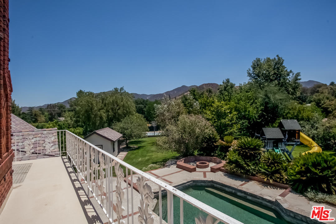 26352 MacMillan Ranch Road Canyon Country, CA 91387 - Photo 26 of 37