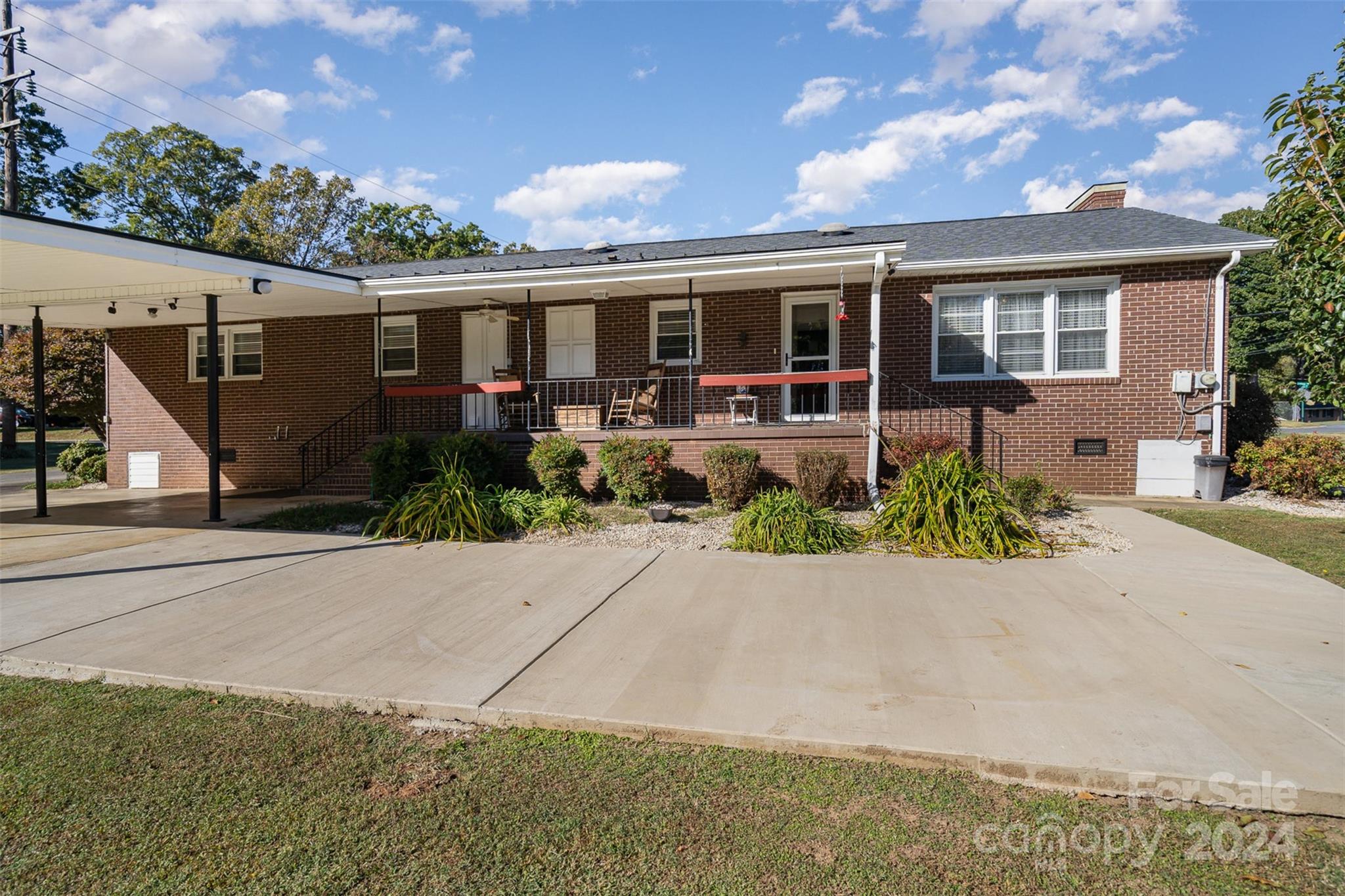 910 Linwood Road Kings Mountain, NC 28086 - Photo 5 of 37 Gallery Image 5