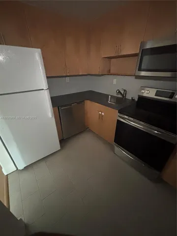 $2,300 | Flamingo-Lummus, Miami Beach, FL 33139