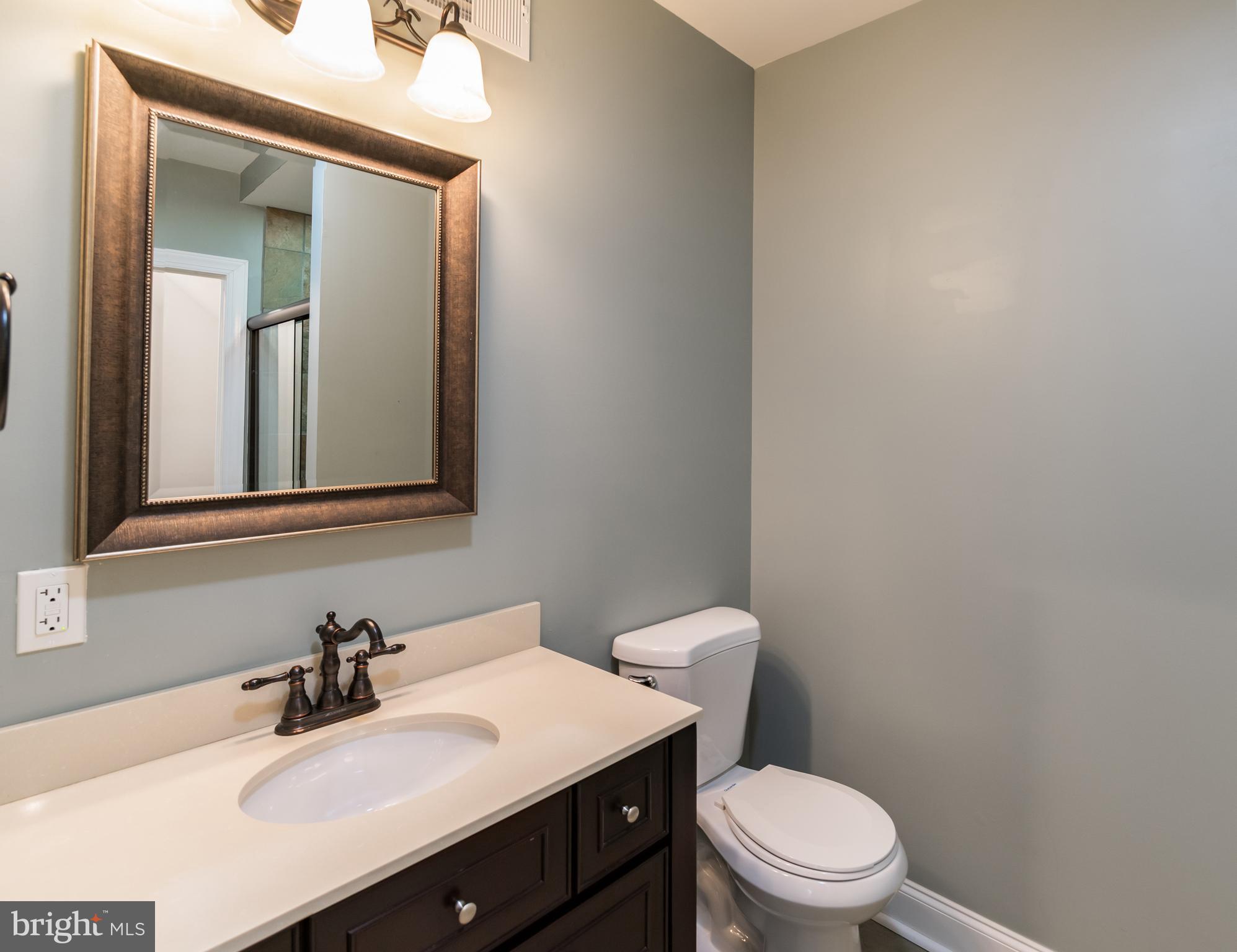 2017 Carpenter Street Philadelphia, PA 19146 - Photo 25 of 46