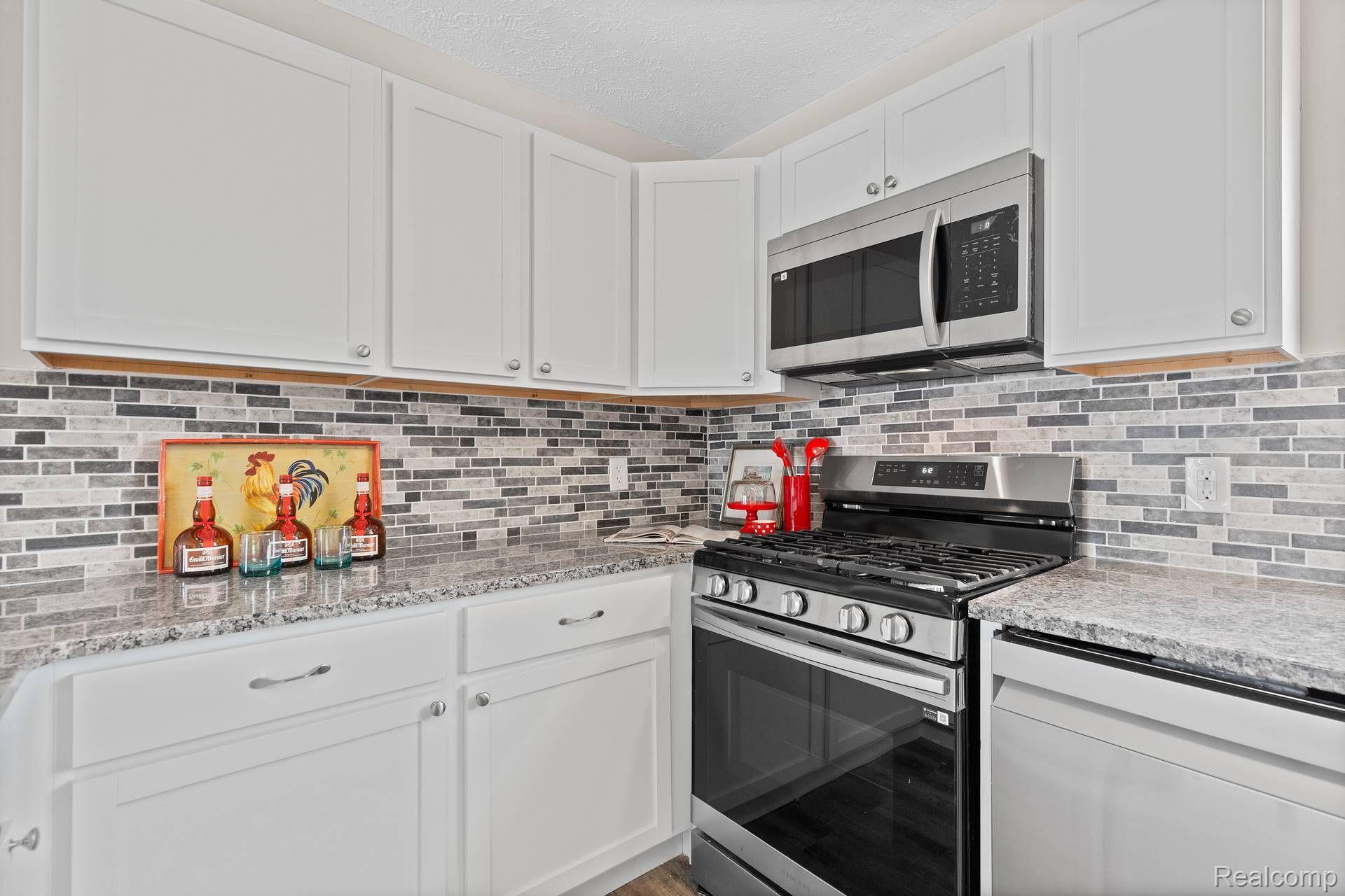 78037 Deland Road Richmond, MI 48062 - Photo 15 of 44 Gallery Image 15