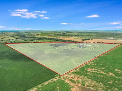 $5,977,000 | Undisclosed Address, Coupland, TX 78615