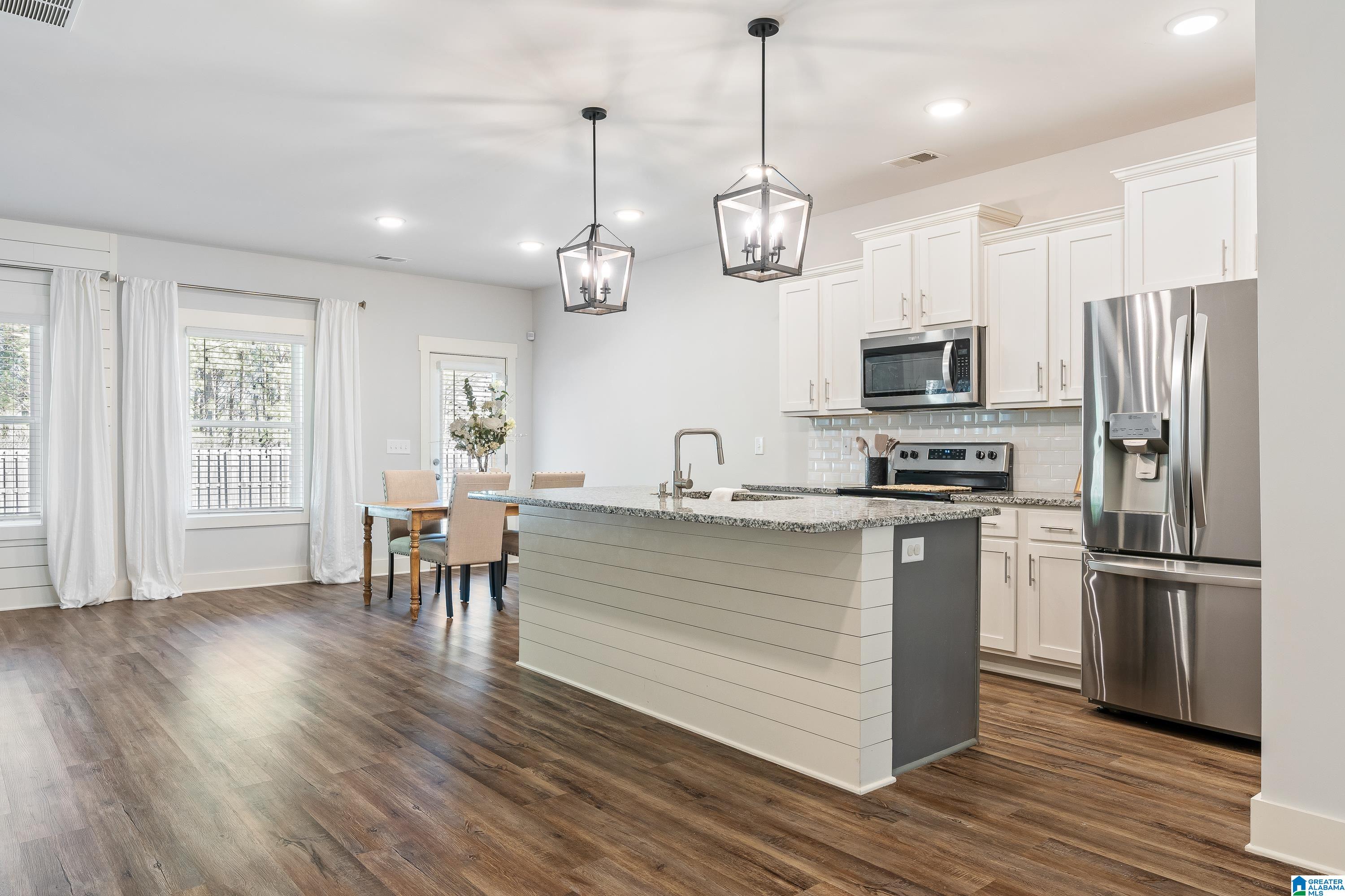 5437 Park Side Road Birmingham, AL 35244 - Photo 7 of 56