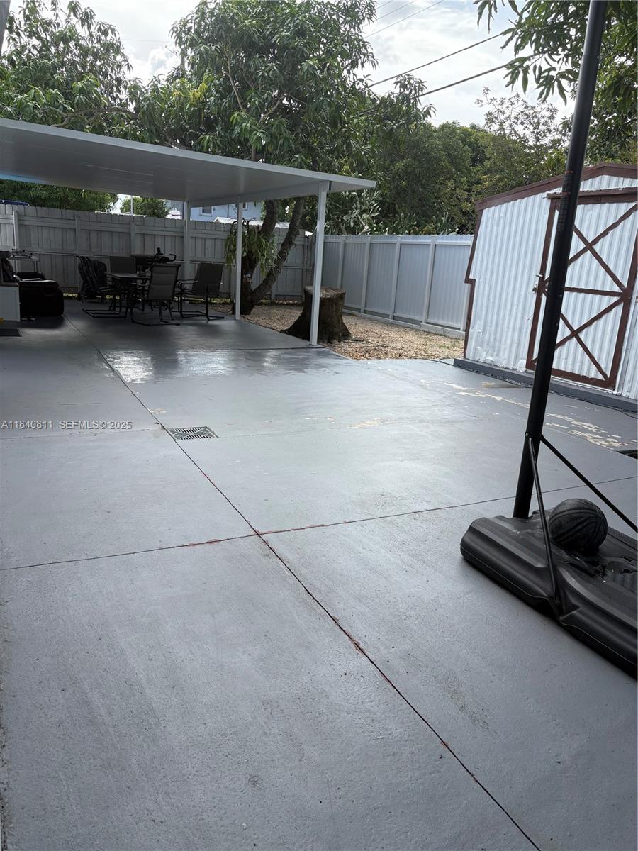 821 East 13th Street Hialeah, FL 33010 - Photo 24 of 25