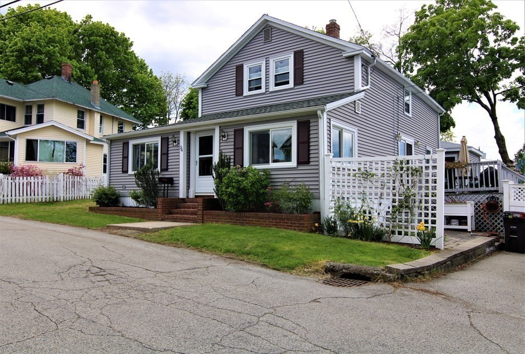 36 Holbrook Road Weymouth, MA 02191 - Photo 1 of 41 Gallery Image 1