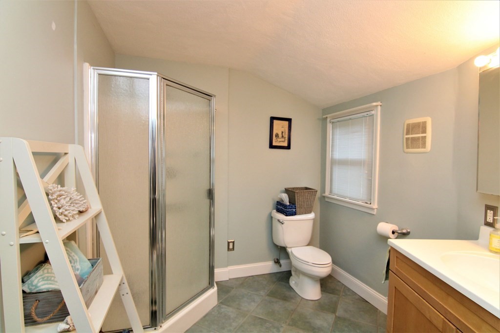 36 Holbrook Road Weymouth, MA 02191 - Photo 21 of 41 Gallery Image 21