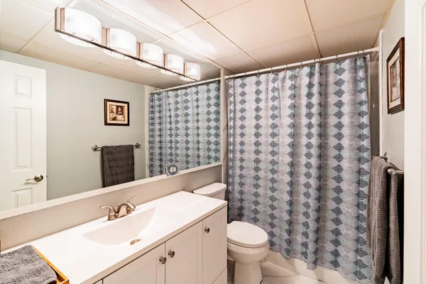 $2,800 | 1000 Spanish River Road, Unit 3T, Boca Raton, FL 33432
