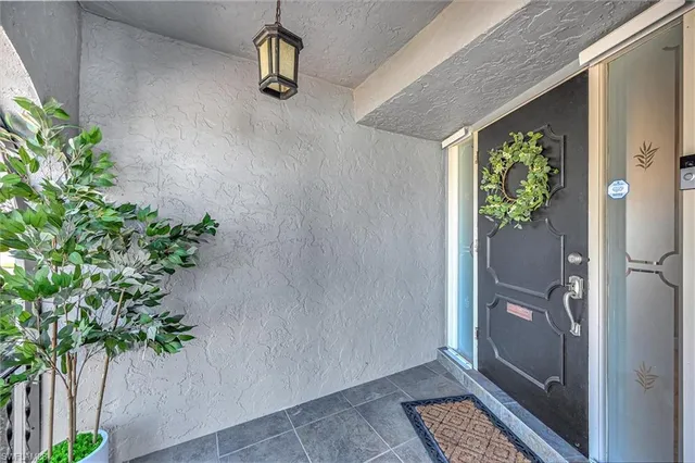 a view of outdoor space and garden view