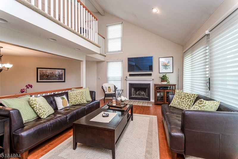 245 Crabtree Court Basking Ridge, NJ 07920 - Photo 5 of 21