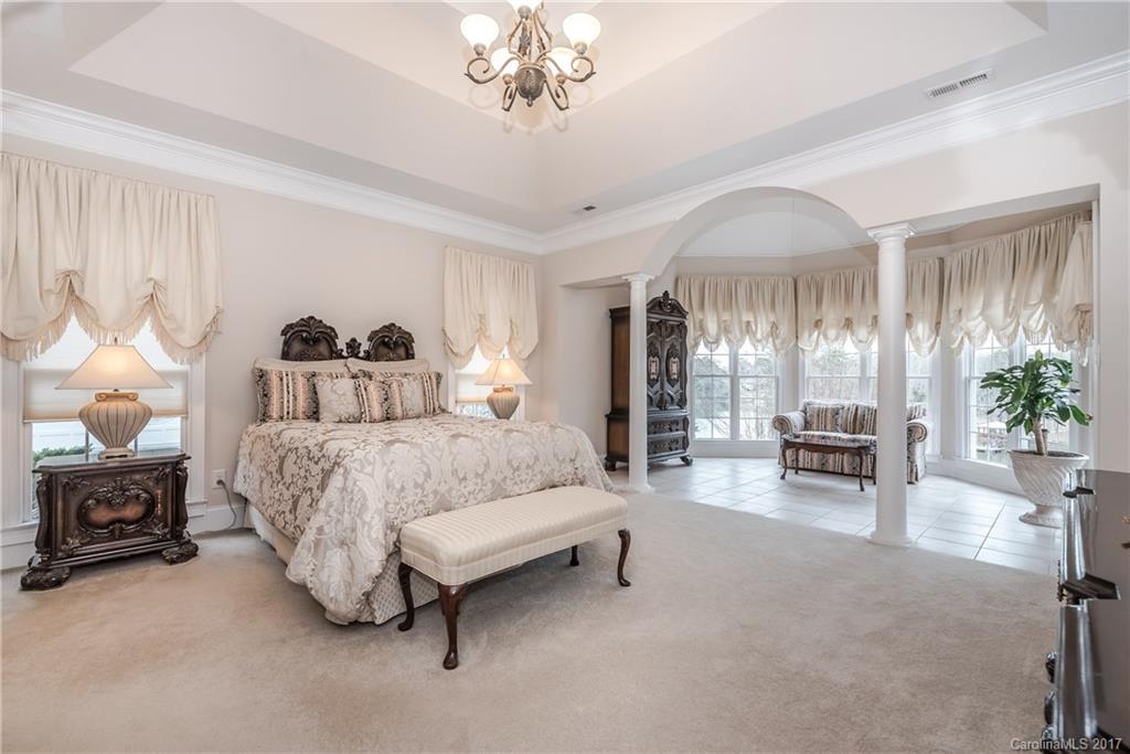 13936 Point Lookout Road Charlotte, NC 28278 - Photo 12 of 23 Gallery Image 12