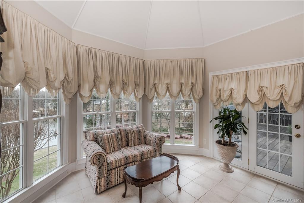 13936 Point Lookout Road Charlotte, NC 28278 - Photo 13 of 23 Gallery Image 13