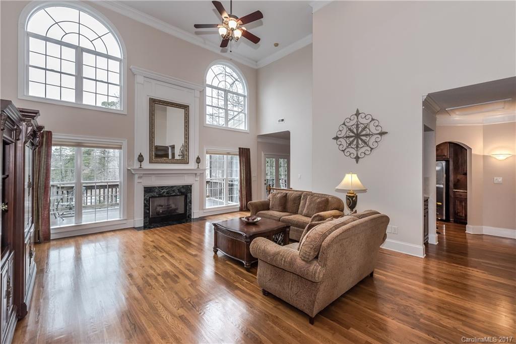 13936 Point Lookout Road Charlotte, NC 28278 - Photo 5 of 23 Gallery Image 5