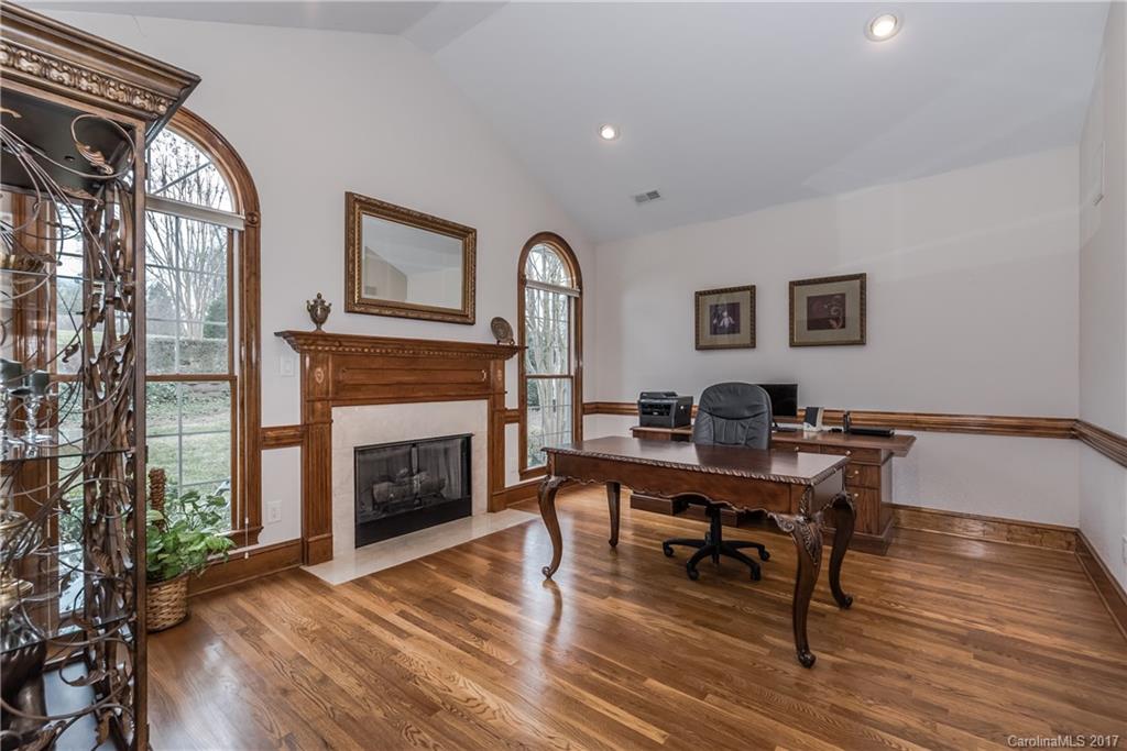 13936 Point Lookout Road Charlotte, NC 28278 - Photo 7 of 23 Gallery Image 7