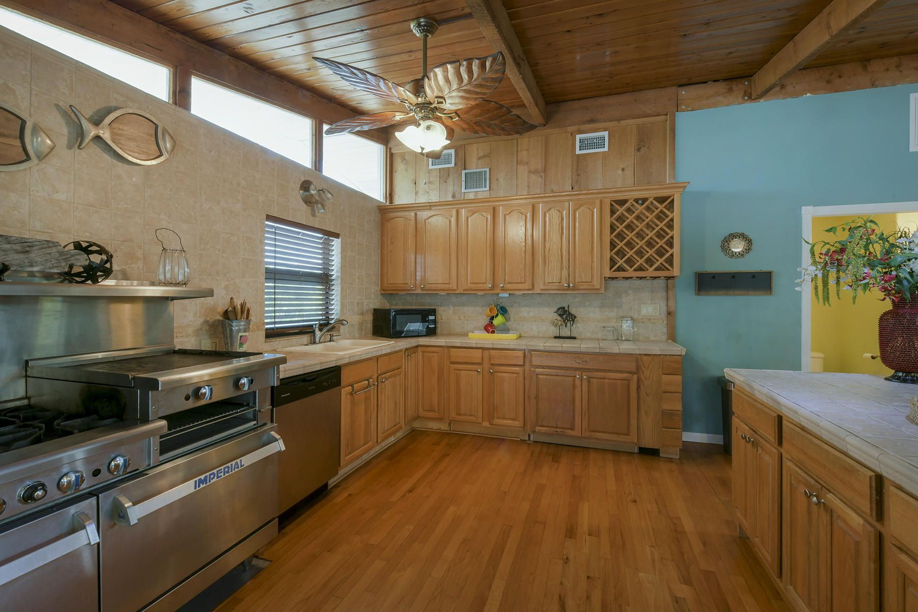 202 Johnny Road Tavernier, FL 33070 - Photo 5 of 25 Chef's Kitchen