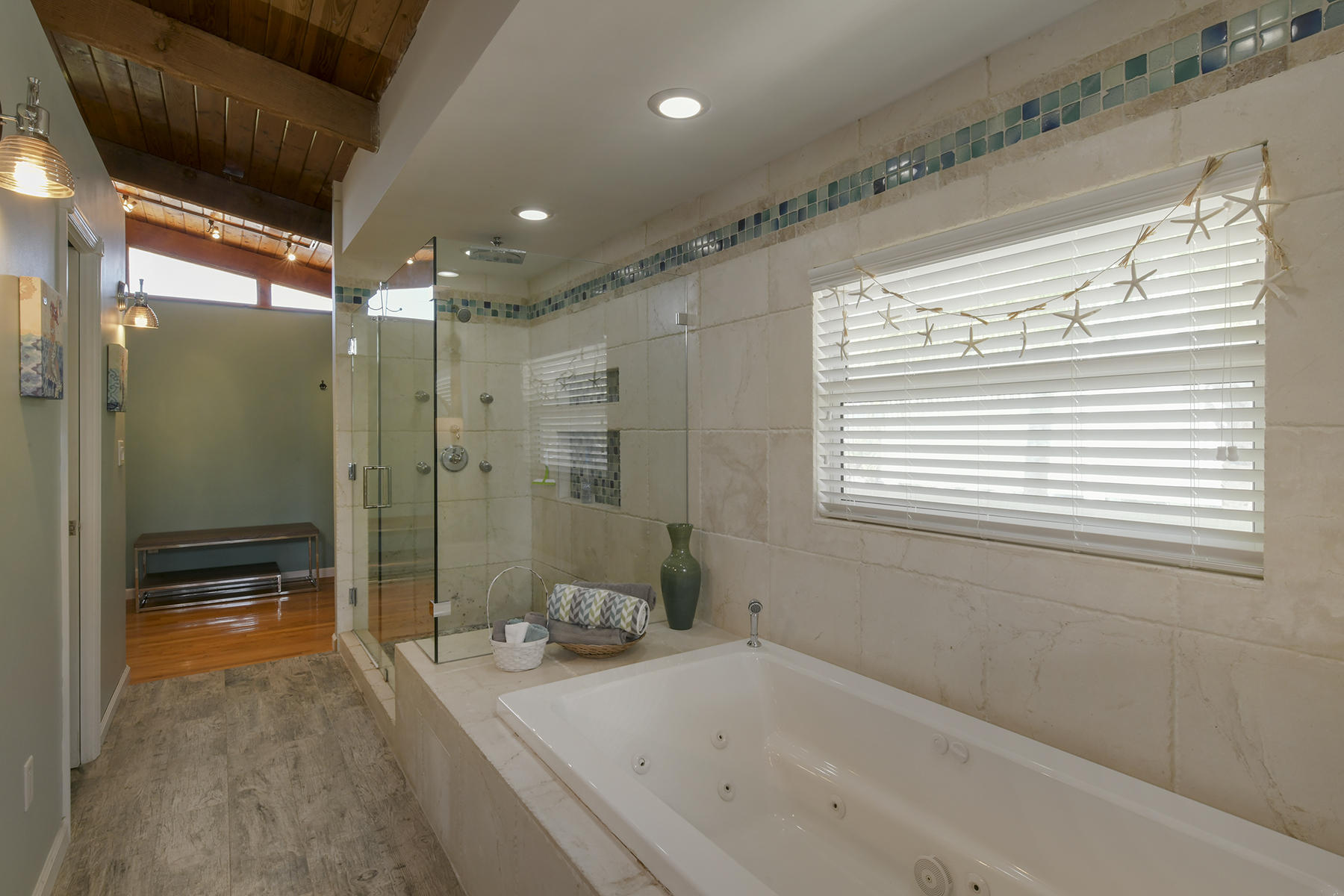 202 Johnny Road Tavernier, FL 33070 - Photo 8 of 25 Master Bathroom