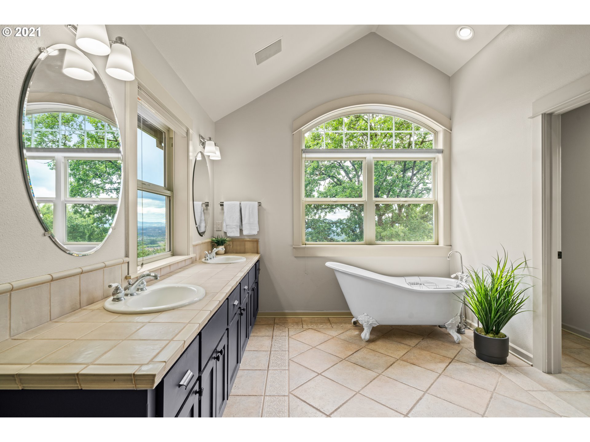 14151 Northwest Germantown Road Portland, OR 97231 - Photo 15 of 32 Gallery Image 15