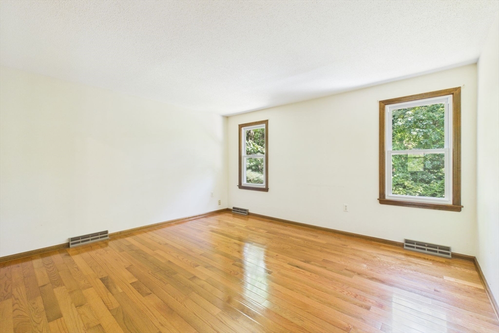 500 Inverness Lane Longmeadow, MA 01106 - Photo 33 of 41