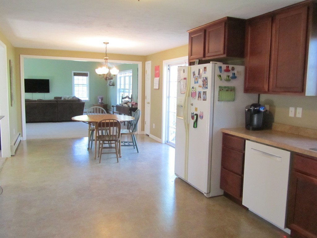9 Clealand Circle Rutland, MA 01543 - Photo 8 of 25 Gallery Image 8