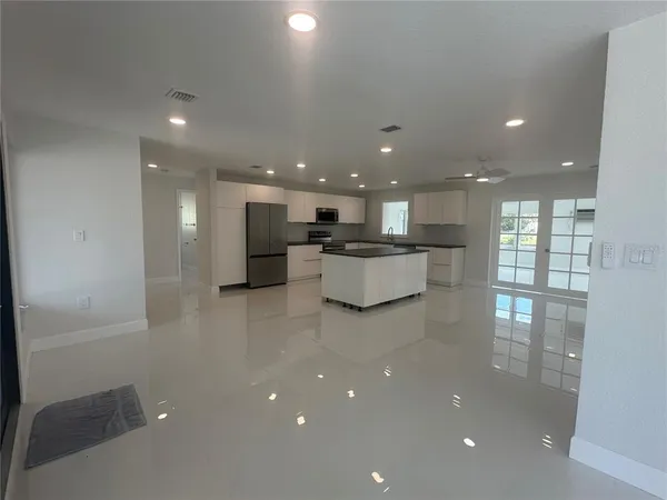 $1,800 | 230 Annapolis Lane, Rotonda West, FL 33947