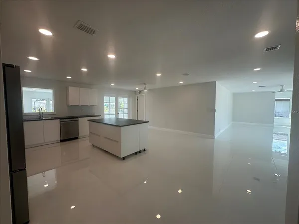 $1,800 | 230 Annapolis Lane, Rotonda West, FL 33947