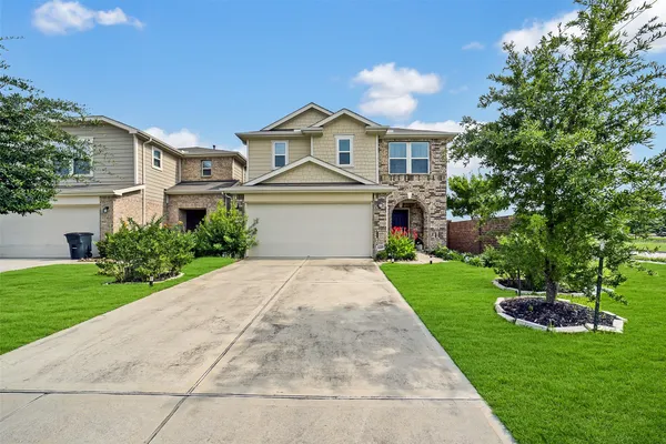 $2,700 | 16502 Live Oak Canyon Drive, Houston, TX 77084
