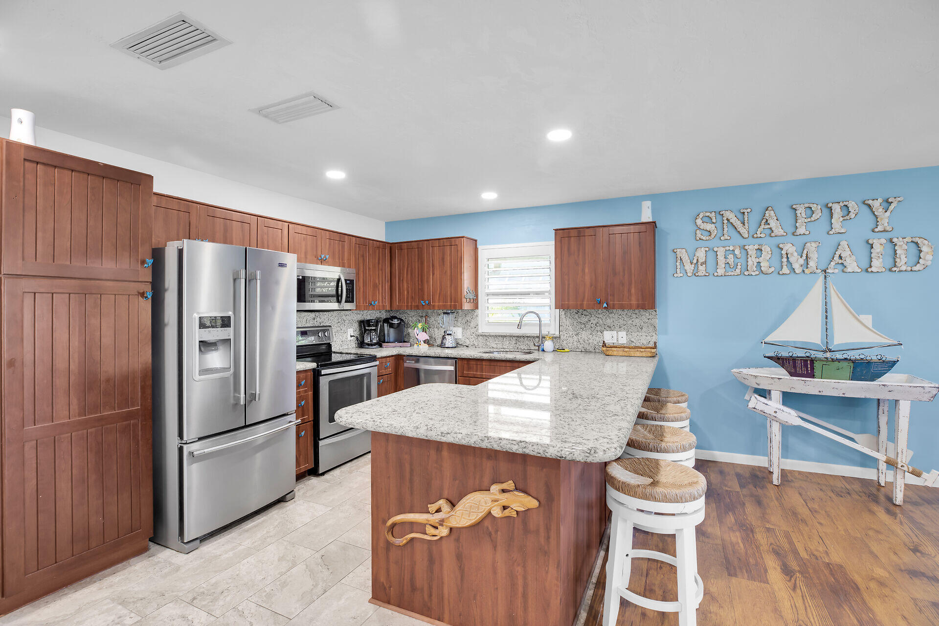 538 Sombrero Beach Road Marathon, FL 33050 - Photo 4 of 40 virtual-tour-350674-mls-high-res-image-2