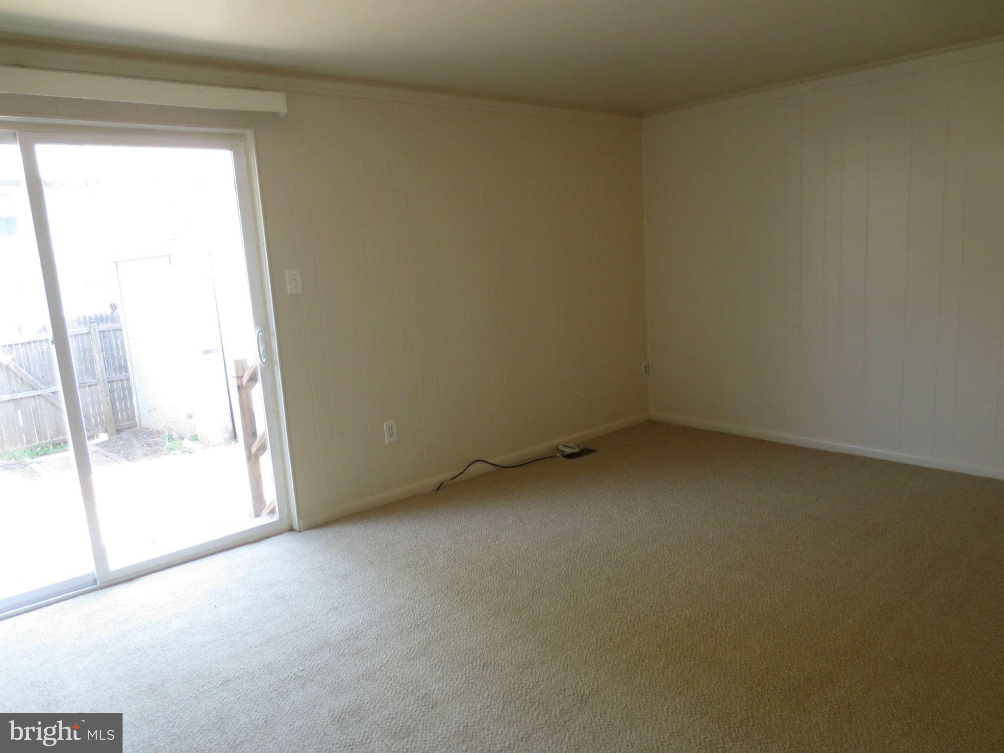 17609 Kohlhoss Road Poolesville, MD 20837 - Photo 4 of 8 a view of room with window