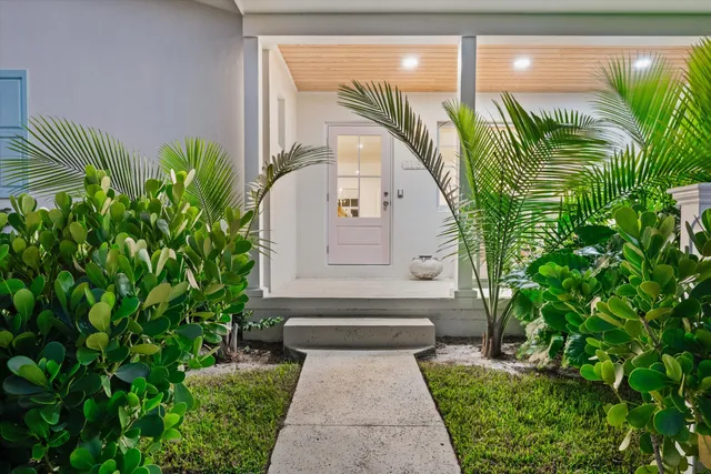 $895,000 | 1131 North Ocean Breeze, Lake Worth Beach, FL 33460