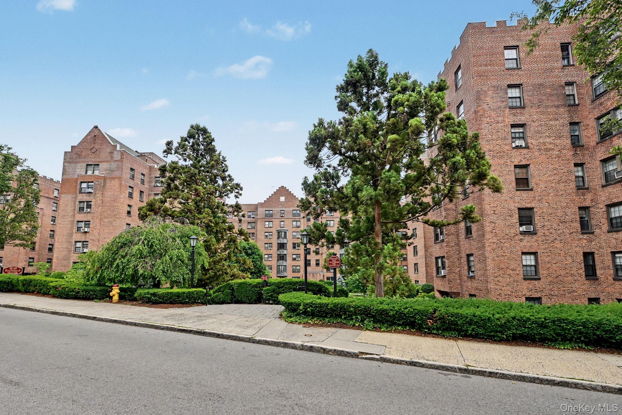 192 Garth Road, Unit TM Scarsdale, NY 10583 - Photo 29 of 34
