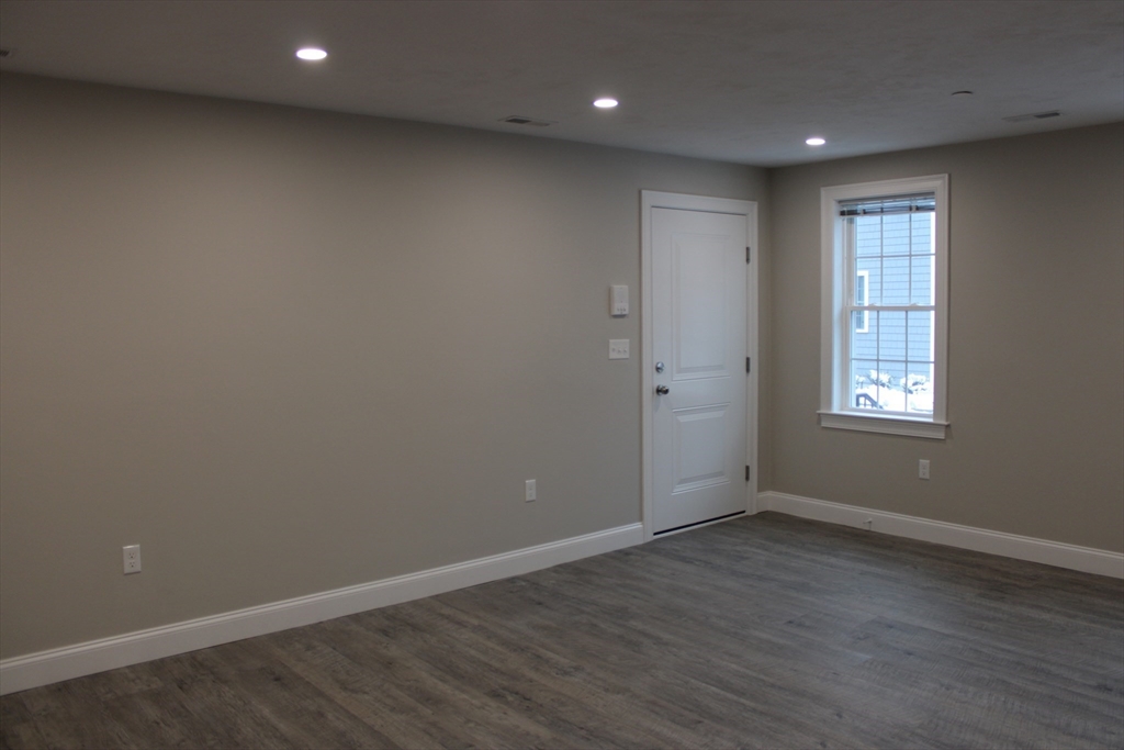 192 Central Street, Unit E Avon, MA 02322 - Photo 4 of 6