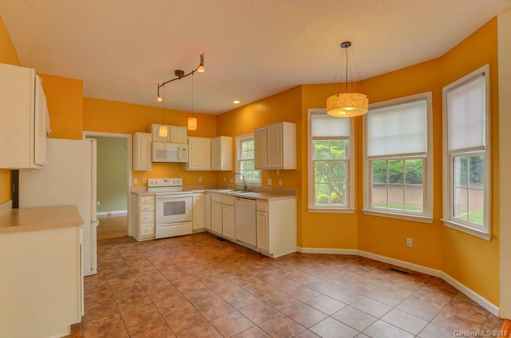 12 Barberry Road, Unit 107 Fletcher, NC 28732 - Photo 18 of 34 Gallery Image 18