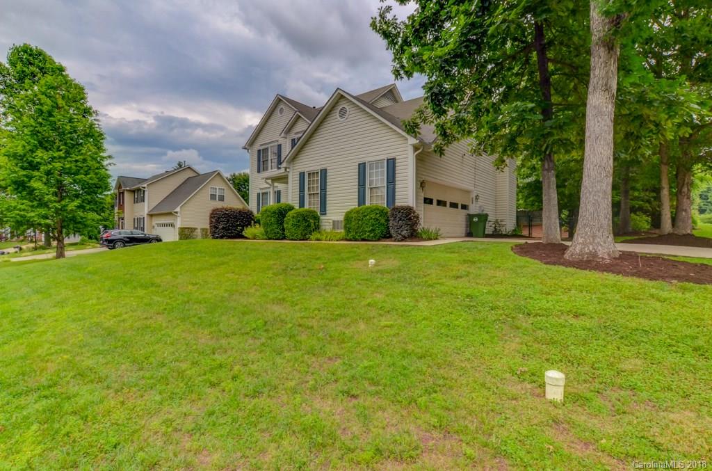 12 Barberry Road, Unit 107 Fletcher, NC 28732 - Photo 3 of 34 Gallery Image 3