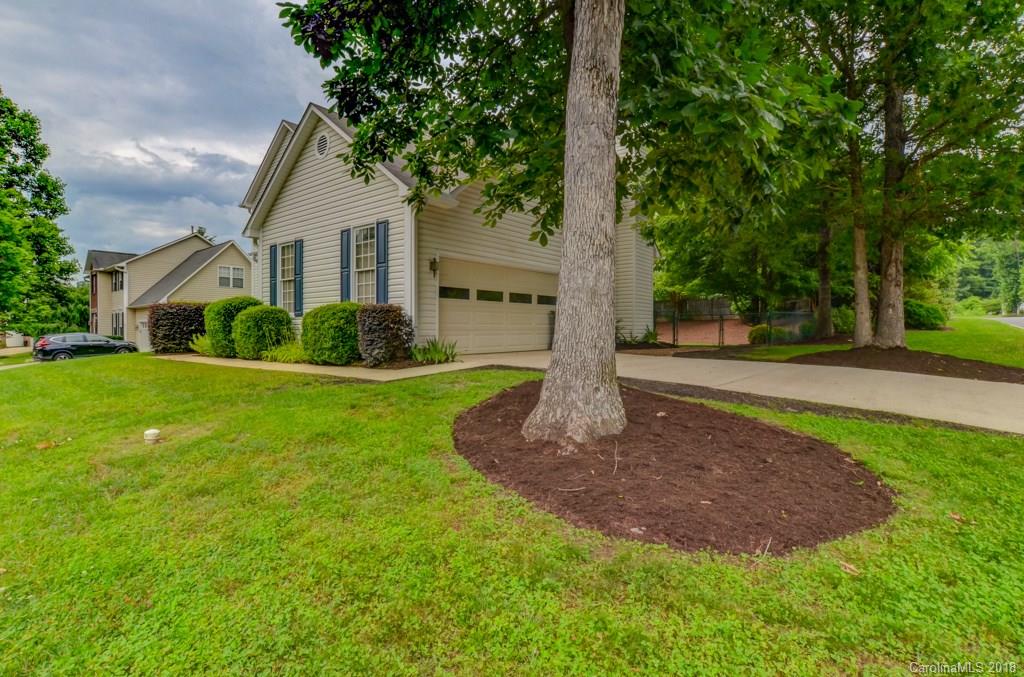 12 Barberry Road, Unit 107 Fletcher, NC 28732 - Photo 4 of 34 Gallery Image 4