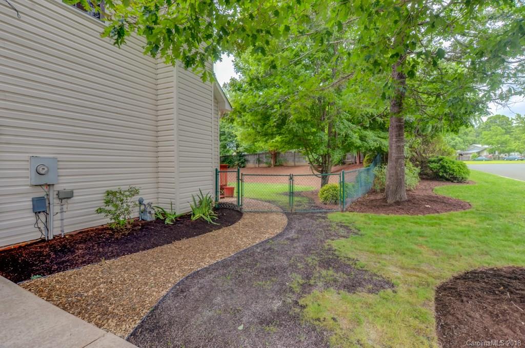 12 Barberry Road, Unit 107 Fletcher, NC 28732 - Photo 5 of 34 Gallery Image 5