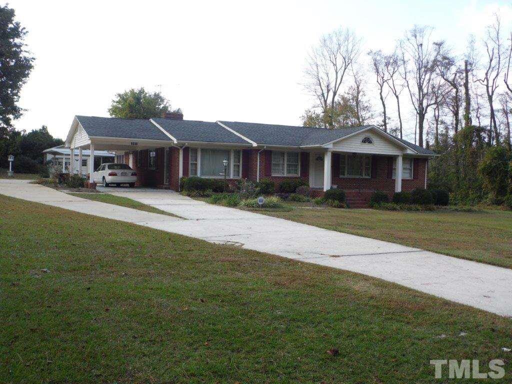 1013 Fairground Road Dunn, NC 28334 - Photo 2 of 20