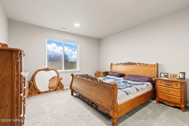 $391,000 | 403 Lambert Court, Grandview, WA 98930