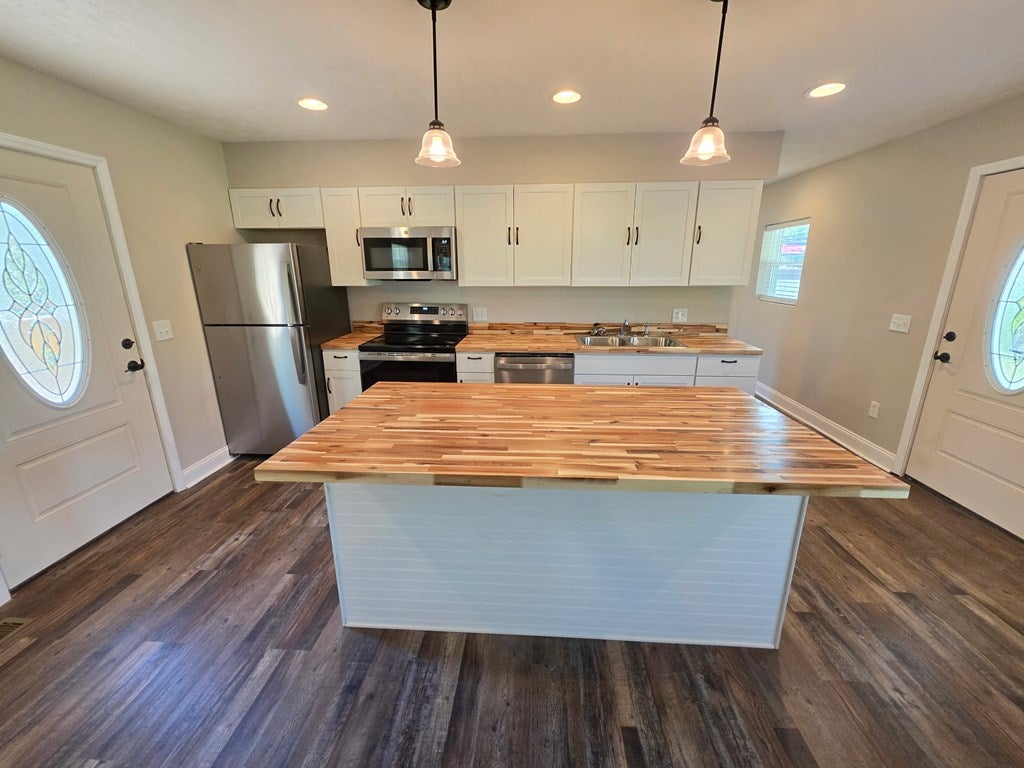 1232 Hilltown Road Fries, VA 24330 - Photo 10 of 28 Gallery Image 10