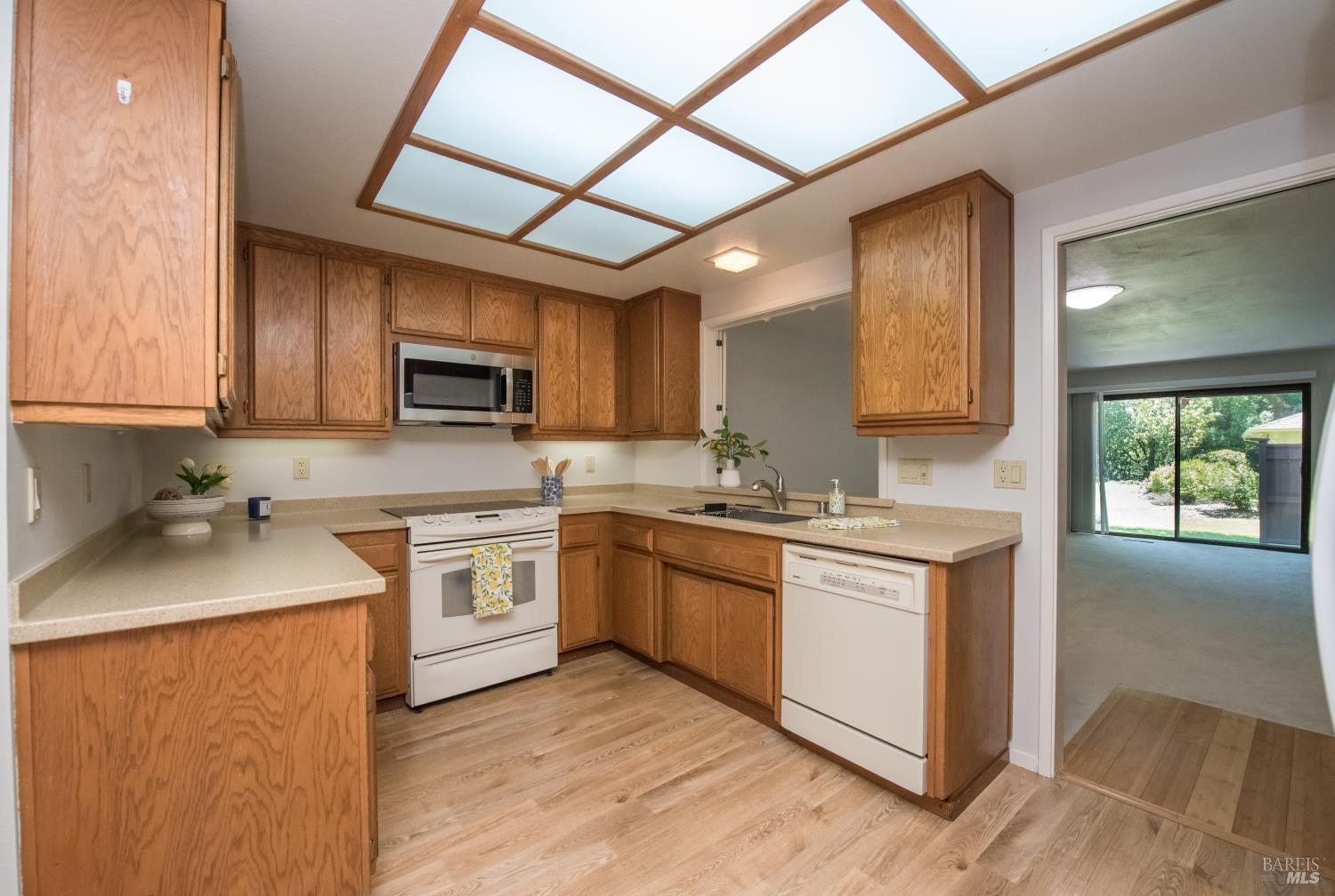 6320 Stone Bridge Road Santa Rosa, CA 95409 - Photo 11 of 37