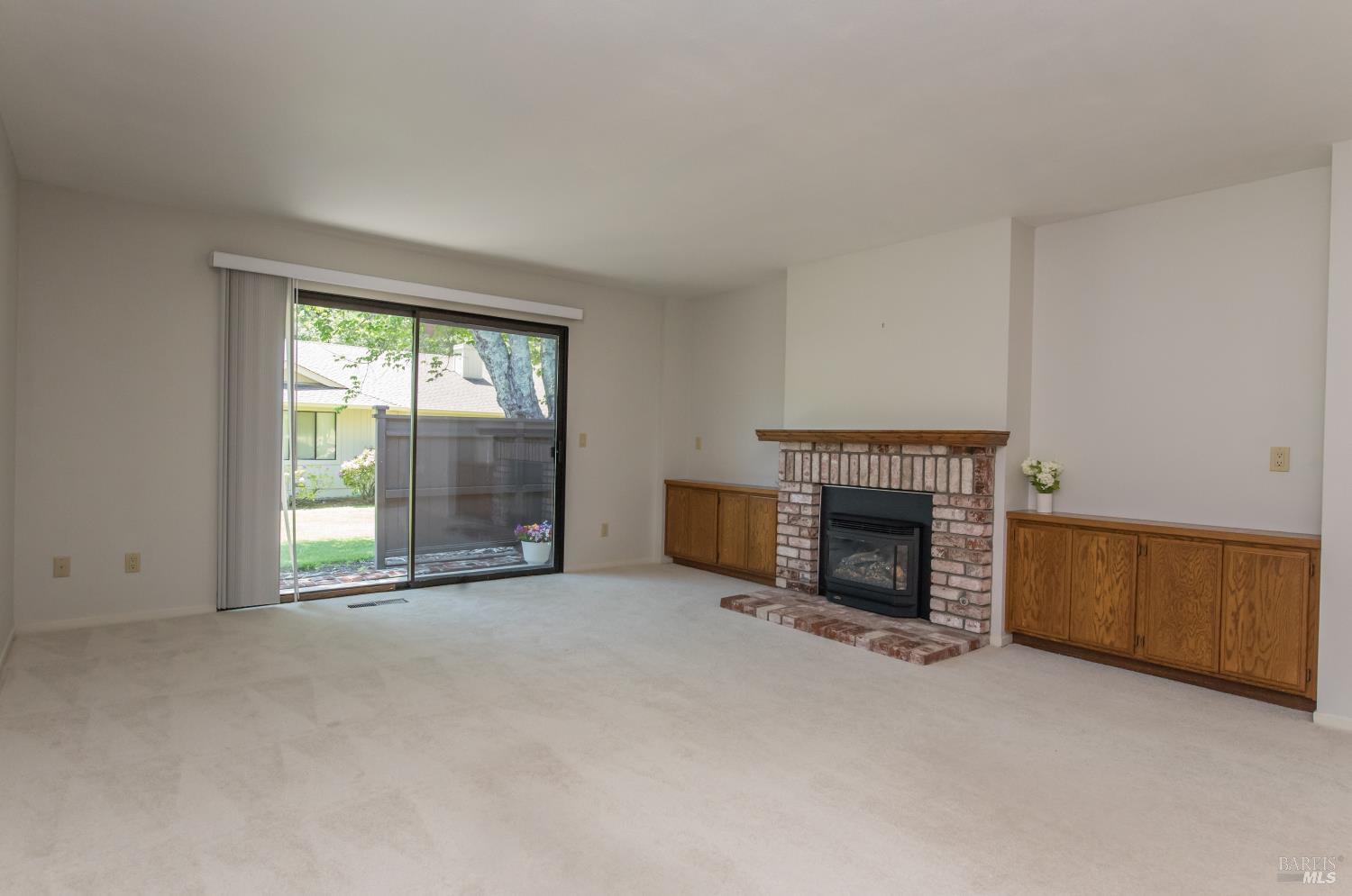 6320 Stone Bridge Road Santa Rosa, CA 95409 - Photo 8 of 37