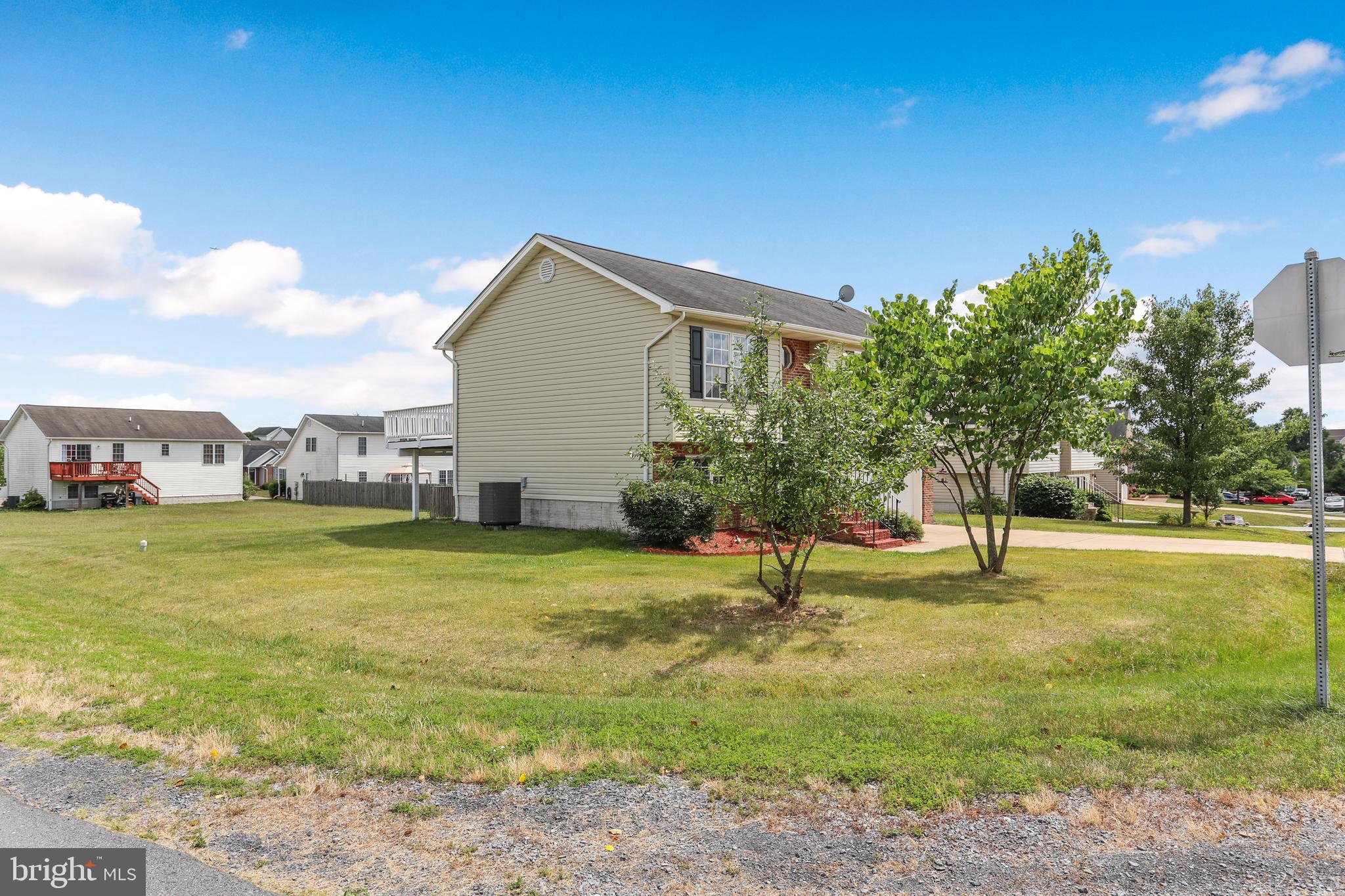 84 Harrison Drive Inwood, WV 25428 - Photo 6 of 39 Gallery Image 6
