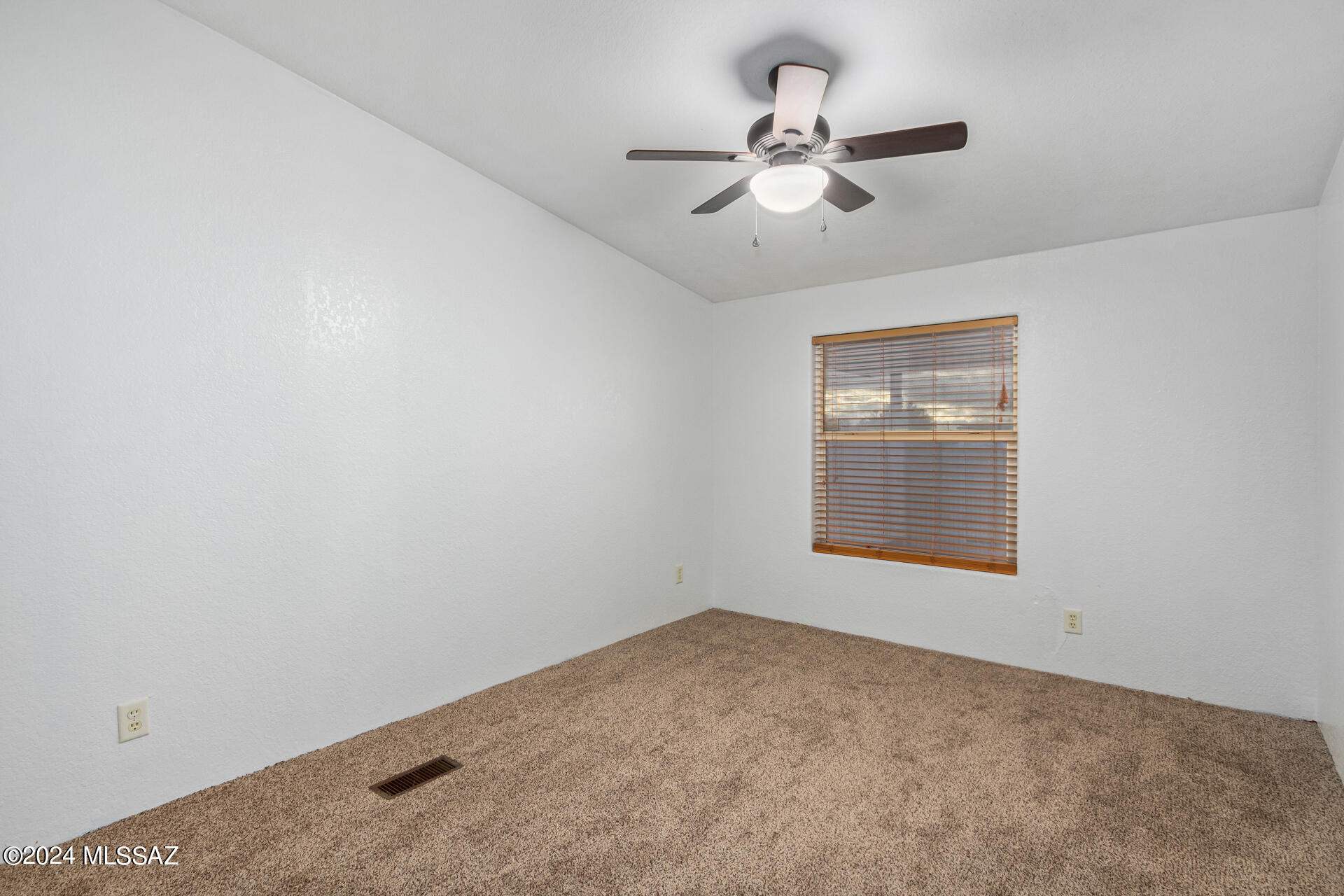 5875 North Avra Road Tucson, AZ 85743 - Photo 26 of 35 Gallery Image 26