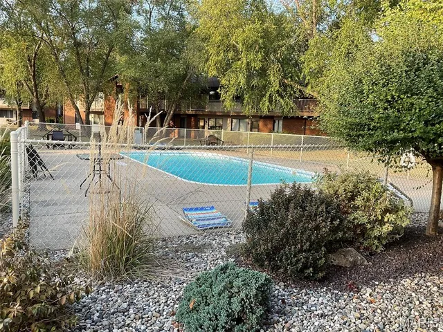 $87,500 | 120 Suppiger Lane, Unit 202, Highland, IL 62249