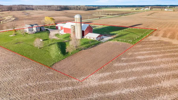 $575,000 | W3665 Faro Springs Road, Hilbert, WI 54129