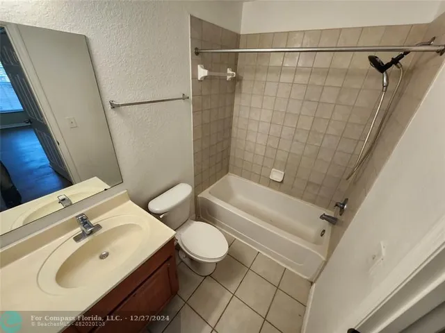 $2,075 | 14905 Pleasant Bay Lane, Unit 6204, Naples, FL 34119