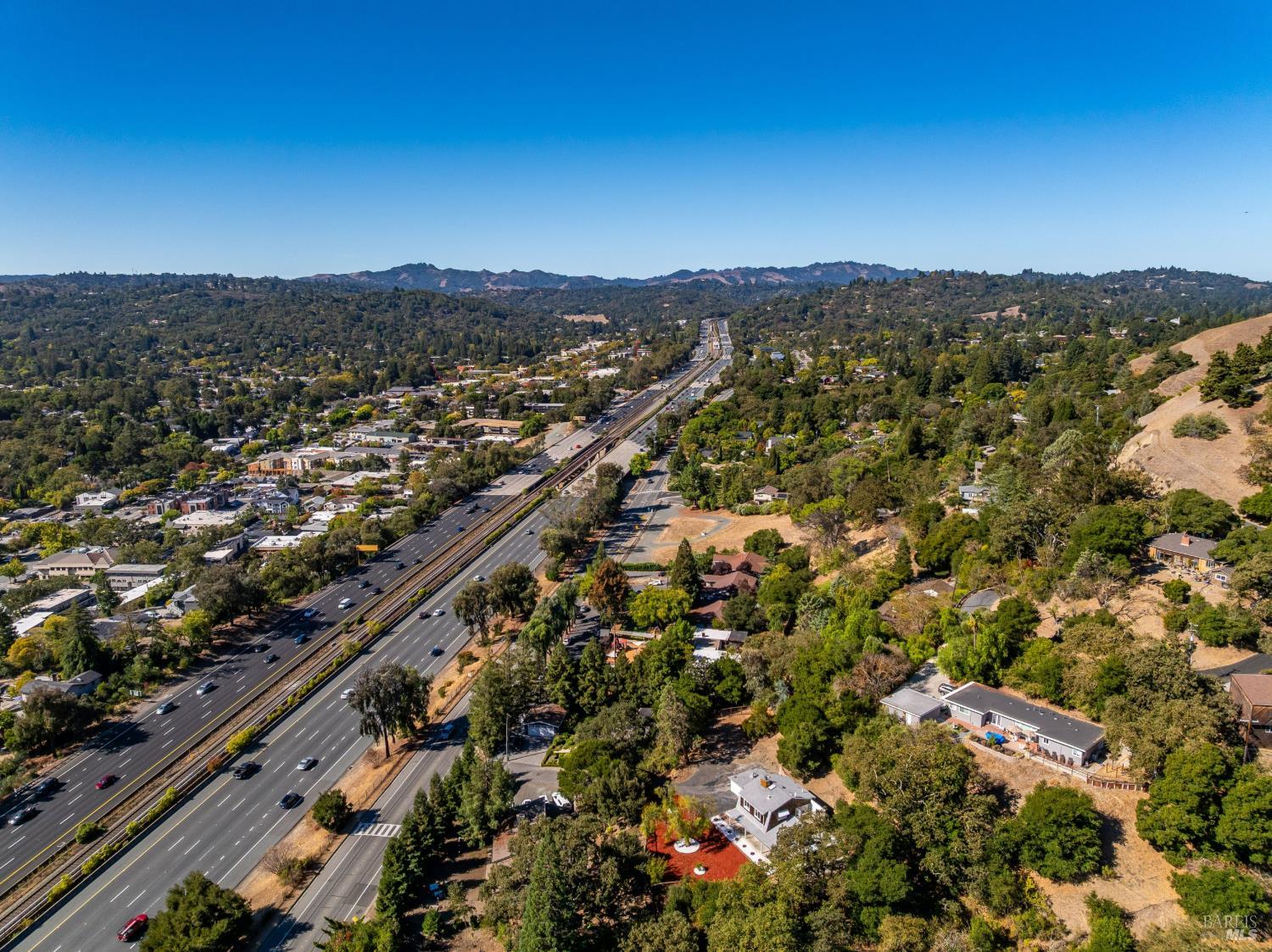 3384 Deer Hill Road Lafayette, CA 94549 - Photo 68 of 79 Gallery Image 68