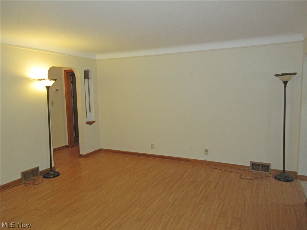 6208 Turney Road Cleveland, OH 44125 - Photo 4 of 22 Gallery Image 4