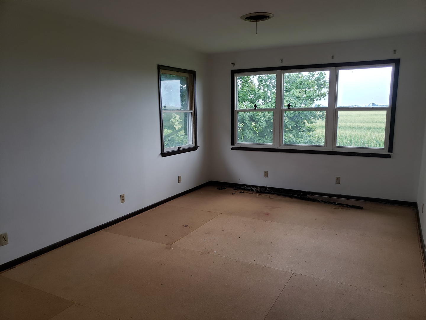 207 5th Street Cedar Point, IL 61316 - Photo 11 of 28